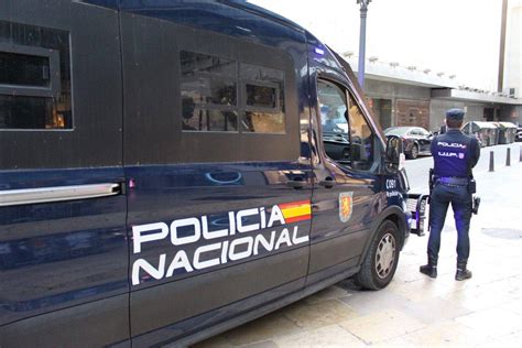 La Polic A Nacional Detiene En Valencia A Miembros De Un Grupo