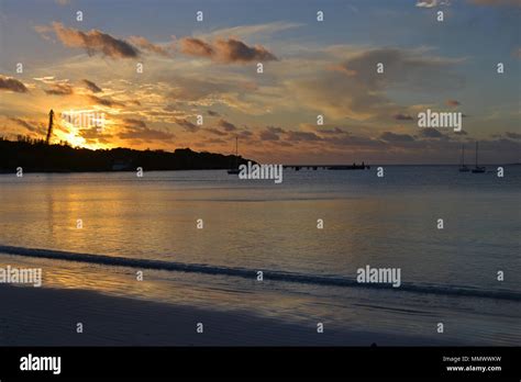 Kuto Bay Sunset Isle Pines Hi Res Stock Photography And Images Alamy