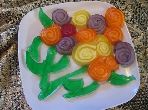 The Better Baker: Pinwheel Jello Flowers