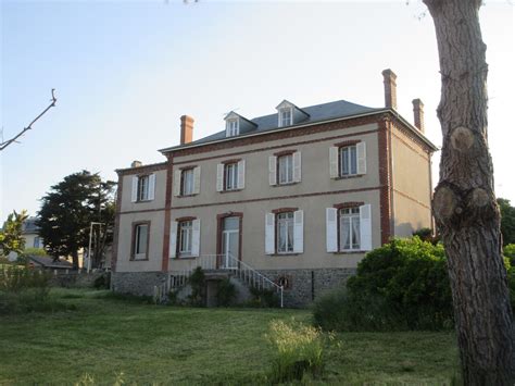 Vide maison aux enchères dans une grande villa d Agon Coutainville