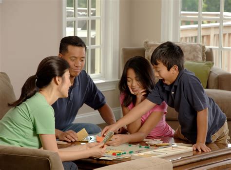 Jogos de tabuleiro para jogar e se divertir com a família toda!