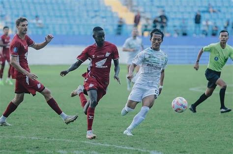 Persib Bandung Gagal Menang Lagi Saat Bersua PSM Makassar Bojan Hodak