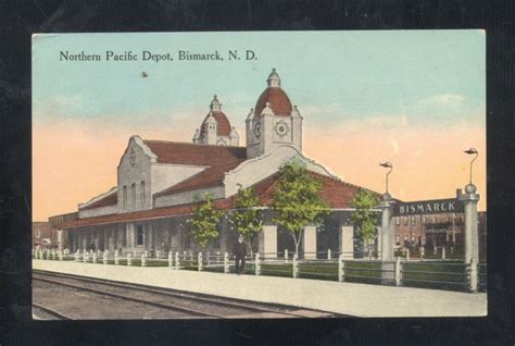 Bismarck North Dakota Northern Pacific Railroad Depot Station Vintage Postcard United States