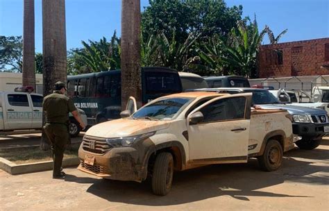 Pol Cia Recupera Carro Roubado De Fam Lia Que Foi Rendida Em Rio Branco