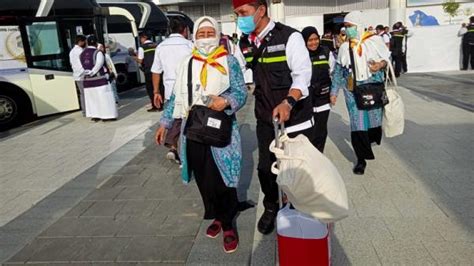 Alhamdulillah Jemaah Haji Indonesia Gelombang Pertama Mendarat Di Madinah