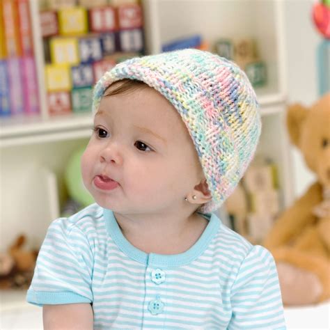 Free Easy Red Heart Sweet Baby Hat Knitting Pattern | Yarnspirations