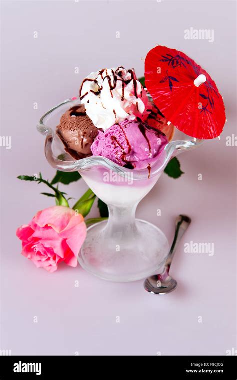 Ice Cream Cup Stock Photo Alamy