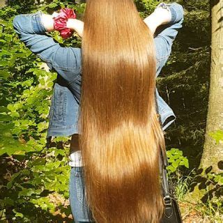 Pin By Ae Maxwell On Long Hair Long Hair Styles Female Images