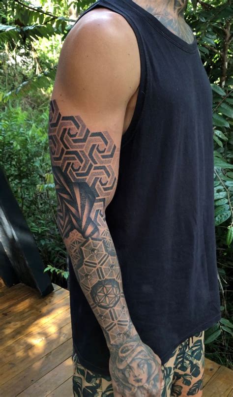 Tatuagem Geom Trico E Pontilhismo In Tattoos Tribal Tattoos