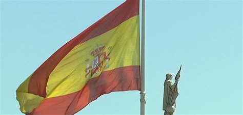 Spain Moves To Suspend Catalonia S Autonomy Descrier News