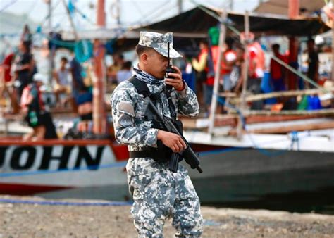 Filipino Activists Fishermen Sail To Disputed Shoal Guarded By China