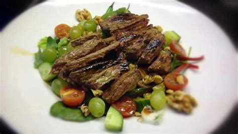 Bunter Salat Mit Steak Streifen Paleo360 De