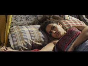 TRES BODAS DE MAS NUDE SCENES AZNude