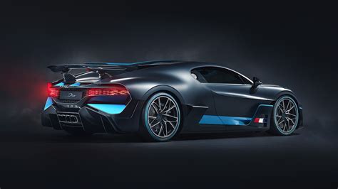 1920x1080 2018 Bugatti Divo Rear View Photoshoot Laptop Full Hd 1080p