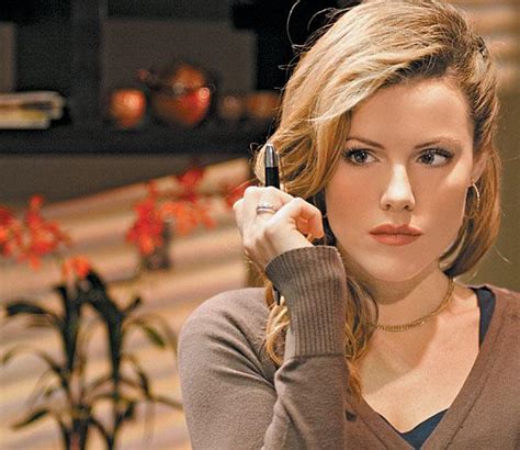 Picture Of Kathleen Robertson