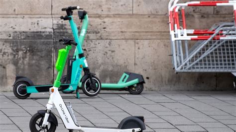 Verkehr Lime Chef Sieht Bei E Scooter Problemen Städte In Pflicht