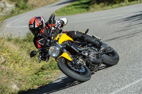 2018 Ducati Monster 821 First Ride Review Rider Magazine