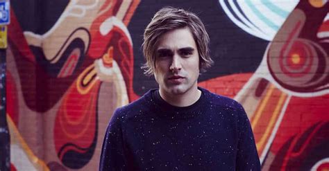 Charlie Simpson Rejoins Busted — Kerrang