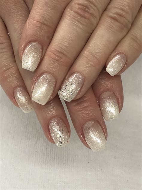 Off White Ombré Glitter Gel Nails Glitter Gel Nails Christmas Nails