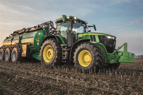 John Deere Serie 7r Mit Neuem Flaggschiff 7r 330 Traction Das