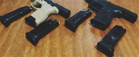 Pm Apreende Pistolas Carregadores E Muni Es Durante Opera O De