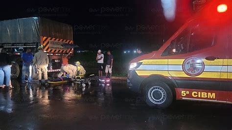 Mulher Fica Ferida Ao Colidir Moto Na Traseira De Carreta Estacionada