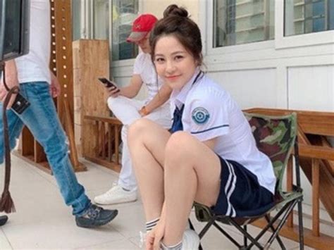 Tủ đồ hàng hiệu của hot girl Trâm Anh khiến dân mạng bàn tán