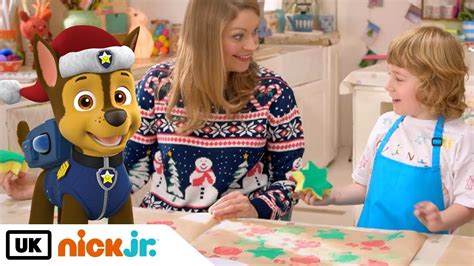 Crafty Christmas | Paw Patrol Wrapping Paper| Nick Jr. UK - YouTube