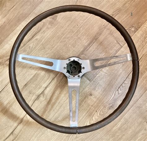 Vintage 1967 1968 Corvette Wood Grain Steering Wheel And Hub Bracket 16