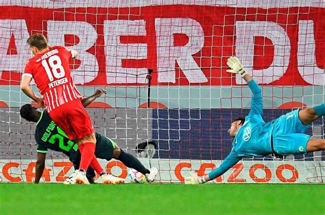 SC Freiburg Sieg gegen Wolfsburg Ein großer Abend für den Fußballgott