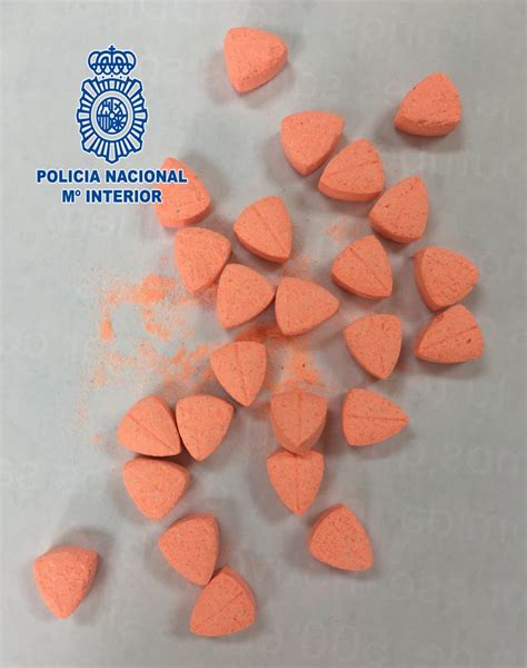 La Polic A Nacional Detiene A Dos J Venes En Arona Por Tr Fico De Drogas