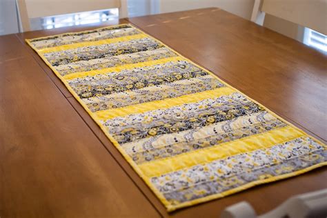 28 Free Quilted Table Runners Pattern Guide Patterns