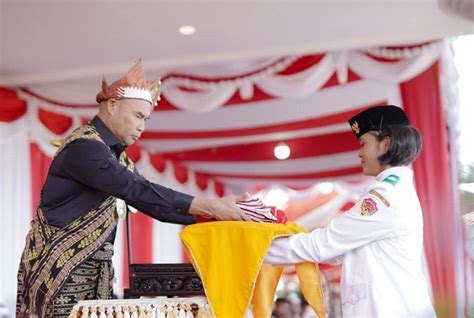 Rangkaian Lantunan Lagu Dan Tarian Daerah Oleh Jajaran ASN Memeriahkan