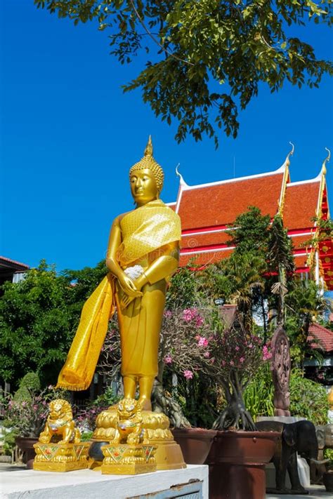 Monumento Da Est Tua De Gautama Buddha Do Ouro Imagem De Stock Imagem