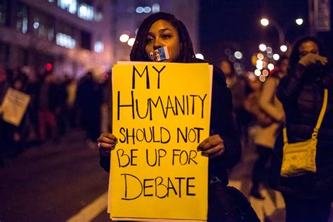 The most powerful Eric Garner protest signs: I can't breathe, black lives matter | IBTimes UK