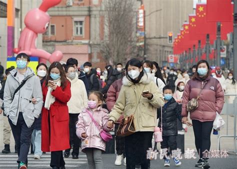 春节假期首日申城接待游客过百万，“乐嗨上海过大年”营造浓郁年味文体社会新民网