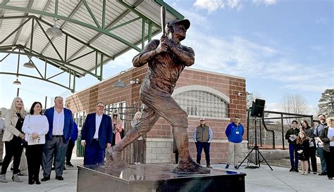 Video Gallery ‘the Babe Is Back’ Hundreds Attend Unveiling Of Statue At Majestic Park Hot