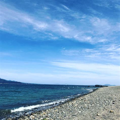 （一社）天草宝島観光協会 On Instagram “天草市五和町鬼池の天草海鮮蔵の前の海。 ざざーんと打ち寄せる波の音に癒されます🤗