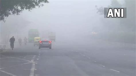 Foggy Morning In Delhi Delays Flights IMD Forecasts Clear Skies Short