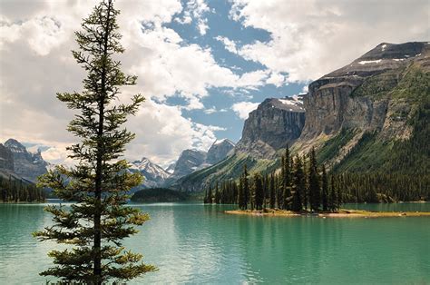 Tapeta Park Narodowy Jasper Kanada Maligne Lake G Ry Przyroda