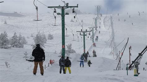 Kartalkaya da kar kalınlığı 1 metreyi aştı