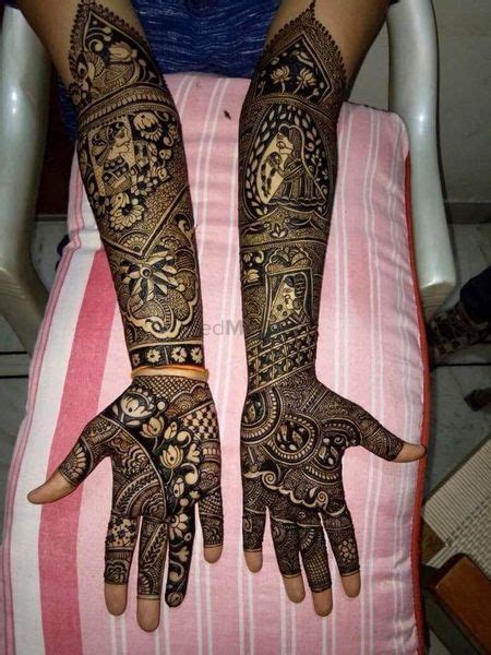 Photo Of Intricate Traditional Back Hand Mehndi Design