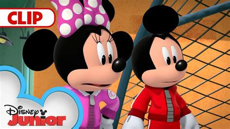 Keep On The Ball Mickey Mouse Funhouse Disneyjr Youtube