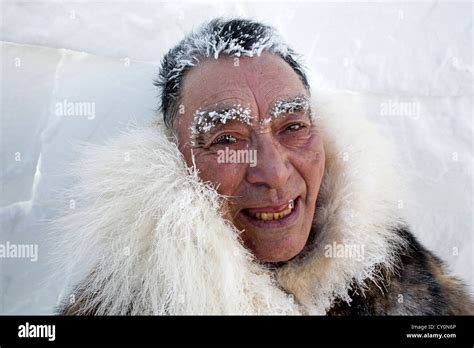 Inuit eskimos Fotos und Bildmaterial in hoher Auflösung Seite 3 Alamy