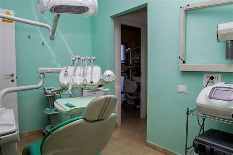 Studio Dentistico Faenzi Dentista A Scarlino Scalo Grosseto