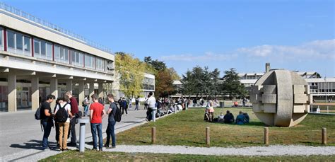 Écully LÉcole Centrale Lyon Ouvre Ses Portes Aux Curieux De La Science