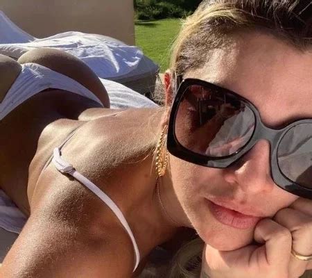 Mirella Santos Coloca O Bronze Em Dia E Exibe Bumbum Avantajado