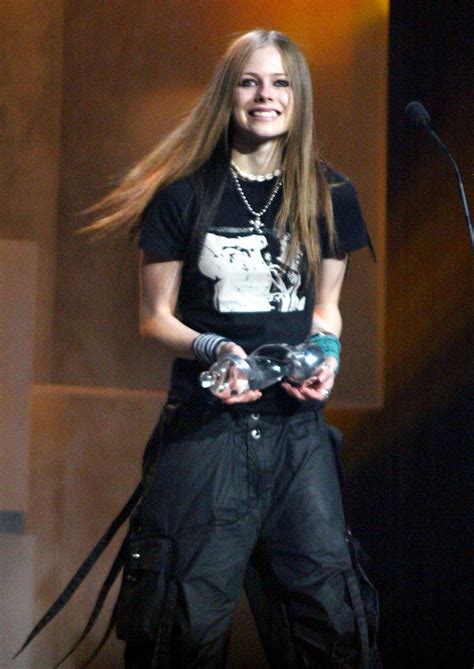 Avril Lavigne At Juno Awards In Ottawa 04052003 Avril Lavigne Style Fashion Inspo Outfits