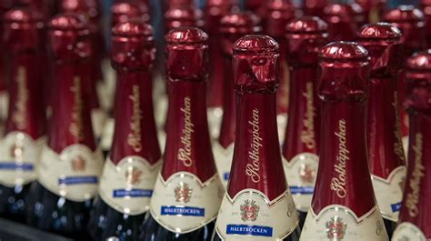 Rotk Ppchen Mumm Sekt Wird Teurer Gesch Ft Stabil