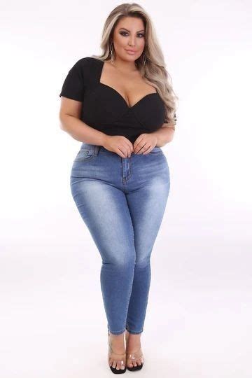 Pin By Mark Lucas On Ashley Alexiss Fashion Curvy Girl Fashion